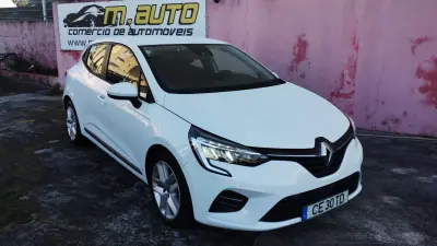 Renault Clio 2021 - 13999 EUR, 63000 km - AUTO.MOTO.pt - 63000km - foto 2 de 38