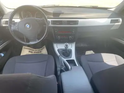 BMW 318 2011 - 11490 EUR, 290000 km - AUTO.MOTO.pt - 290000km - foto 6 de 9