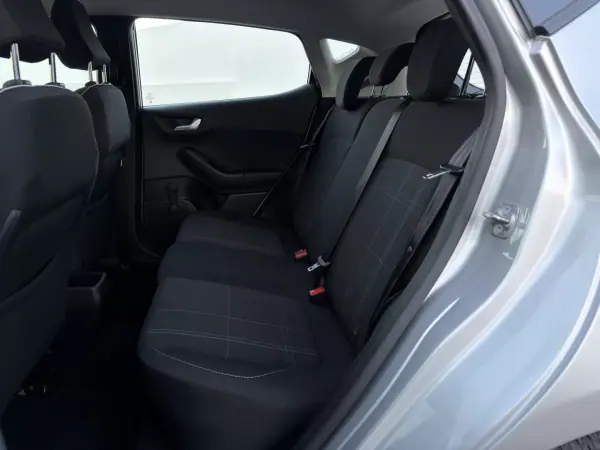 Ford Fiesta 2018 - 10500 EUR, 138071 km - AUTO.MOTO.pt - 138071km - foto 11 de 21