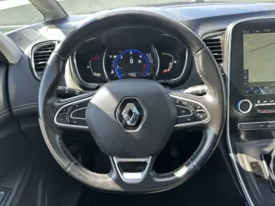 Renault Scénic 2016 - 10900 EUR, 220000 km - AUTO.MOTO.pt - 220000km - foto 29 de 66