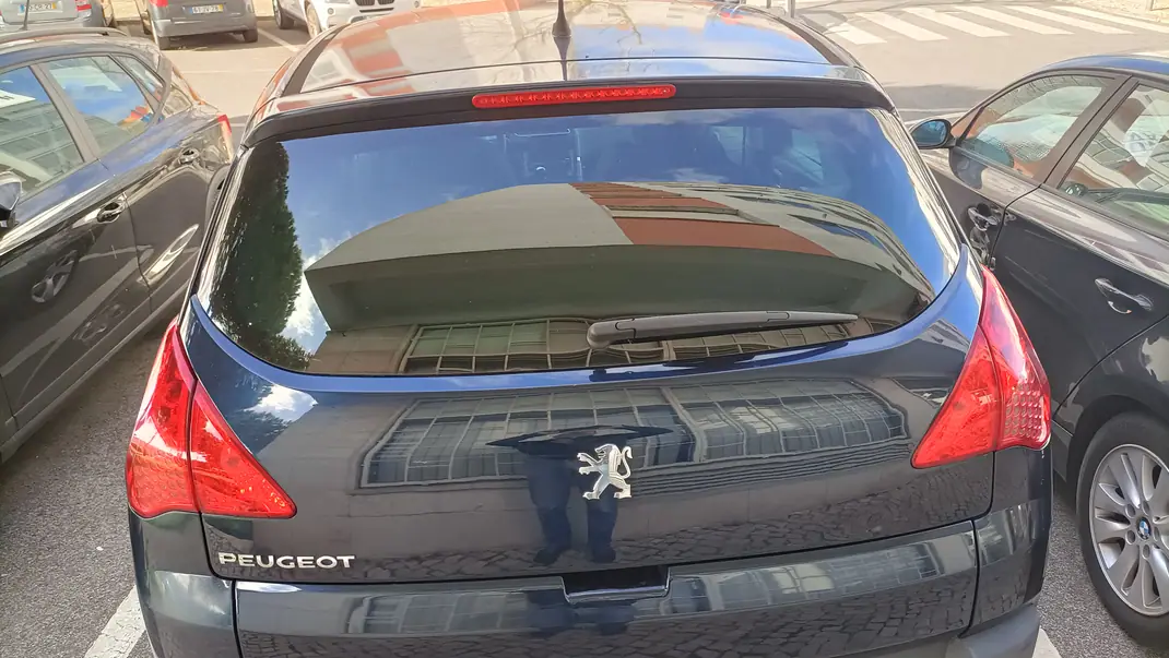 Peugeot 3008 2010 - 8000 EUR, 78000 km - AUTO.MOTO.pt - 78000km - foto 4 de 11