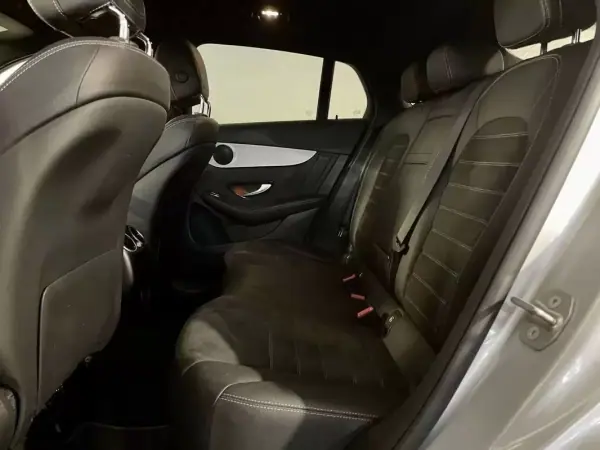 Mercedes-Benz GLC 300 2020 - 43750 EUR, 97000 km - AUTO.MOTO.pt - 97000km - foto 18 de 32