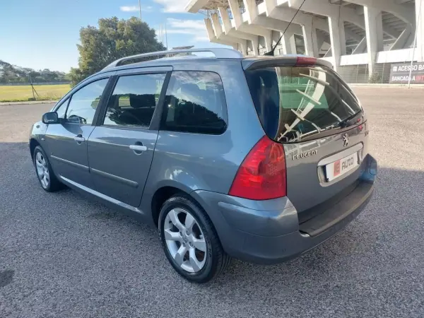 Peugeot 307 SW 2005 - 3490 EUR, 314070 km - AUTO.MOTO.pt - 314070km - foto 3 de 21