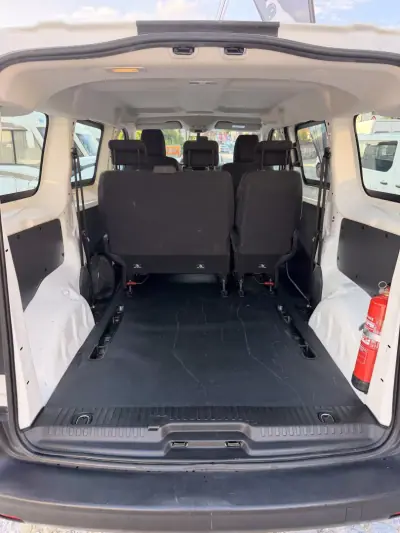 Citroën e-Jumpy 2022 - 23900 EUR, 39800 km - AUTO.MOTO.pt - 39800km - foto 10 de 11