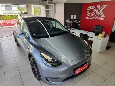 Tesla Model Y 2023 - 38900 EUR, 39000 km - AUTO.MOTO.pt - 39000km - foto 2 de 33