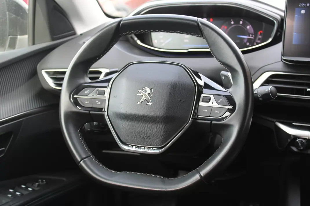 Peugeot 3008 2021 - 22490 EUR, 126000 km - AUTO.MOTO.pt - 126000km - foto 17 de 27