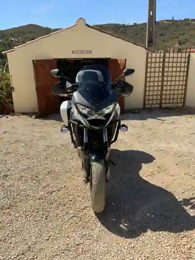 Honda VFR800X 2015 - 6250 EUR, 50100 km - foto 1 de 4