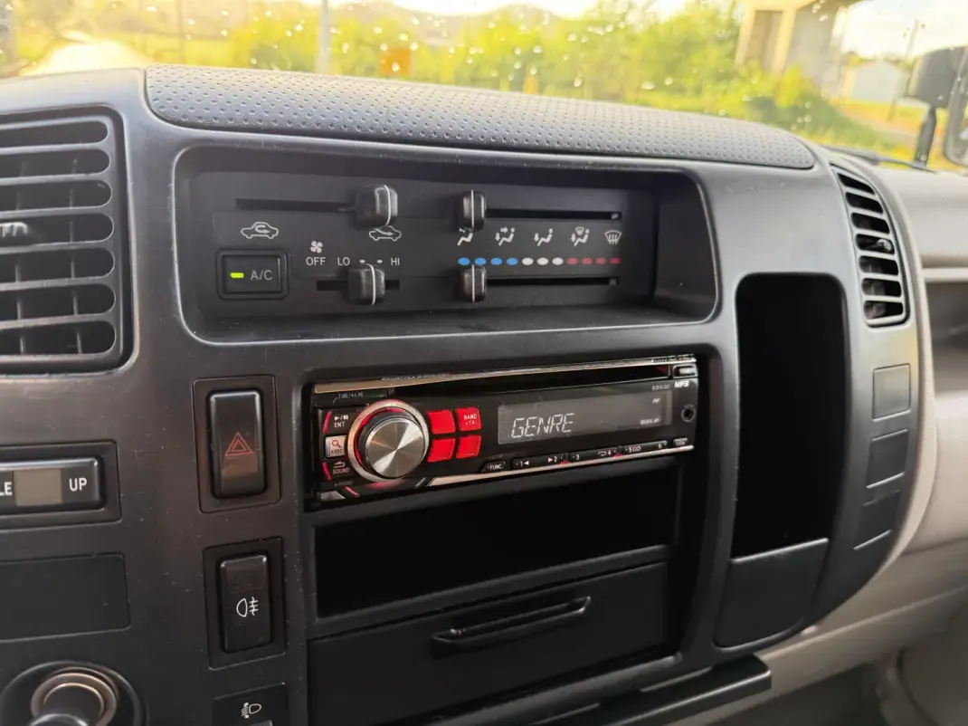 Toyota 2007 - 19900 EUR, 230000 km - AUTO.MOTO.pt - 230000km - foto 12 de 19