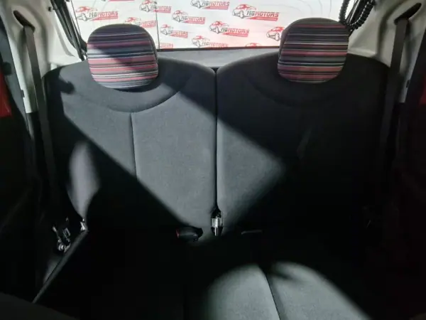 Citroën C1 2016 - 9990 EUR, 77286 km - AUTO.MOTO.pt - 77286km - foto 31 de 36