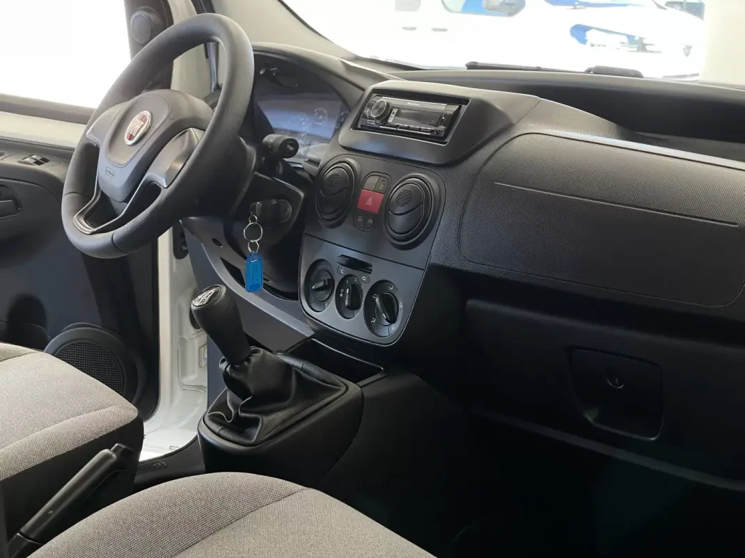 Fiat FIORINO 1.3 M-JET C/AC 2020 - 12500 EUR, 133060 km - AUTO.MOTO.pt - 133060km - foto 7 de 12