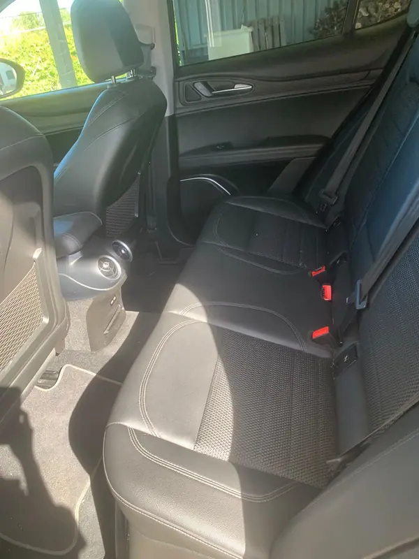 Alfa Romeo Stelvio 2020 — foto 3 de 10
