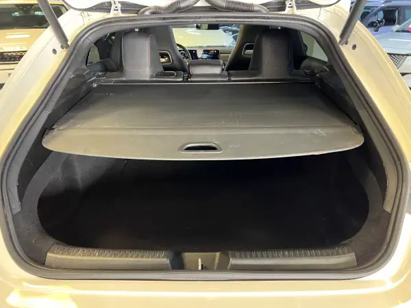 Mercedes-Benz CLA 180 2021 - 24990 EUR, 135000 km - AUTO.MOTO.pt - 135000km - foto 39 de 41