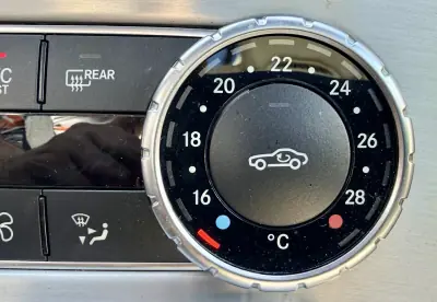 Mercedes-Benz SLK 200 2011 - 25950 EUR, 116975 km - AUTO.MOTO.pt - 116975km - foto 41 de 80