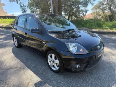Ford Fiesta 2008 - 5700 EUR, 82000 km - AUTO.MOTO.pt - 82000km - foto 2 de 23