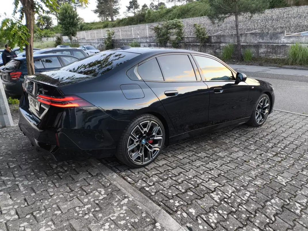 BMW i5 2024 - 54900 EUR, 49000 km - AUTO.MOTO.pt - 49000km - foto 4 de 14