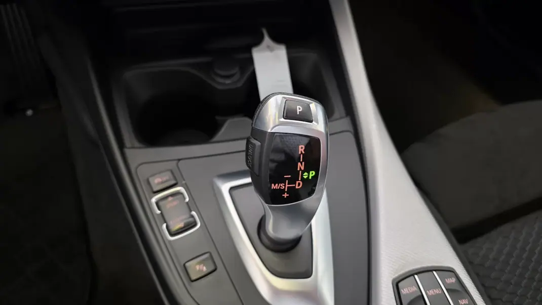 BMW 116 2017 - 16900 EUR, 124814 km - AUTO.MOTO.pt - 124814km - foto 50 de 65