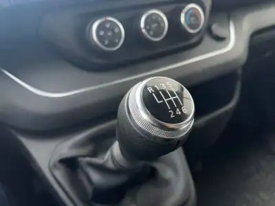 Renault Trafic Trafic III Combi L1H1 3.0t 2023 - 33900 EUR, 4655 km - AUTO.MOTO.pt - 4655km - foto 22 de 24
