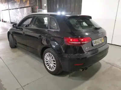 Audi A3 Sportback 2018 - 15650 EUR, 163117 km - 163117km - foto 9 de 13