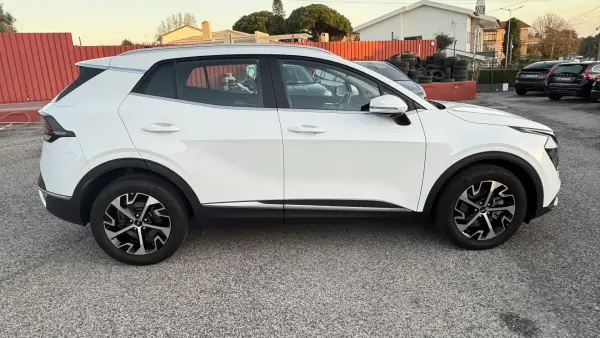 Kia Sportage 2024 - 34990 EUR, 5360 km - AUTO.MOTO.pt - 5360km - foto 11 de 26