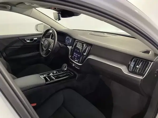 Volvo V60 2022 - 31900 EUR, 71000 km - AUTO.MOTO.pt - 71000km - foto 15 de 29