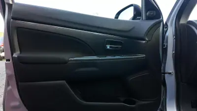 Mitsubishi ASX 2014 - 12500 EUR, 246233 km - AUTO.MOTO.pt - 246233km - foto 8 de 19