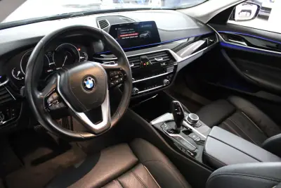 BMW 530e 2020 - 29400 EUR, 96515 km - AUTO.MOTO.pt - 96515km - foto 7 de 25