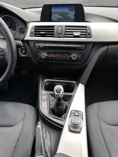 BMW 320 2013 - 13900 EUR, 280000 km - AUTO.MOTO.pt - 280000km - foto 58 de 64