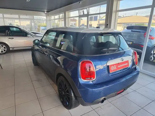 MINI Cooper 2014 - 11100 EUR, 166000 km - AUTO.MOTO.pt - 166000km - foto 7 de 37