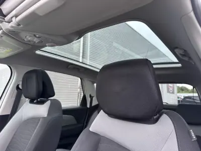 Citroën C4 Picasso 2015 - 9250 EUR, 160000 km - AUTO.MOTO.pt - 160000km - foto 37 de 68