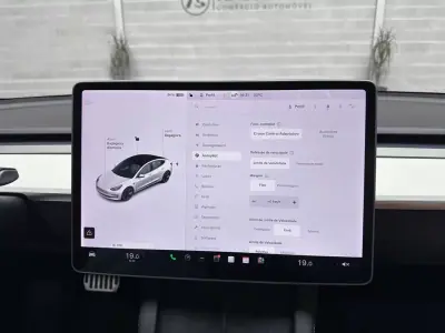 Tesla Model 3 2021 - 27950 EUR, 49088 km - AUTO.MOTO.pt - 49088km - foto 14 de 59