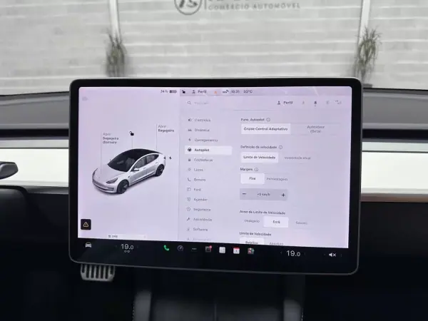 Tesla Model 3 2021 - 27950 EUR, 49088 km - AUTO.MOTO.pt - 49088km - foto 14 de 59