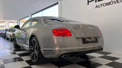 Bentley Continental 2013 - 94990 EUR, 81000 km - AUTO.MOTO.pt - 81000km - foto 10 de 37