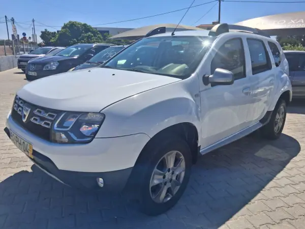 Dacia Duster 2014 - 8950 EUR, 200000 km - AUTO.MOTO.pt - 200000km - foto 2 de 7