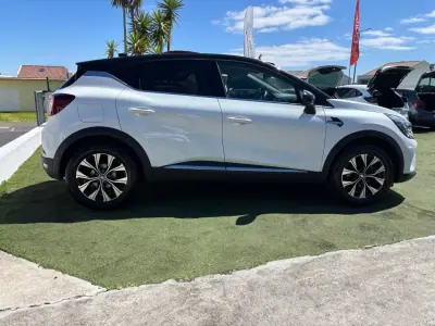 Renault Captur 2023 - 21990 EUR, 12544 km - AUTO.MOTO.pt - 12544km - foto 8 de 14