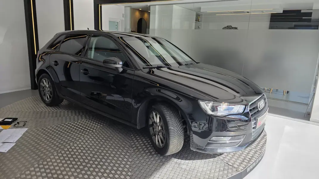 Audi A3 Sportback 2016 - 11900 EUR, 253264 km - AUTO.MOTO.pt - 253264km - foto 19 de 55