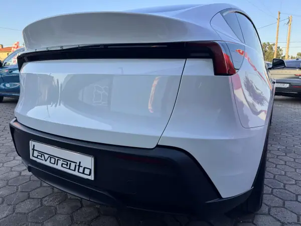 Tesla Model Y 2026 - 44900 EUR, 100 km - AUTO.MOTO.pt - 100km - foto 23 de 31