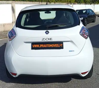 Renault Zoe 2019 - 11490 EUR, 14871 km - AUTO.MOTO.pt - 14871km - foto 8 de 16