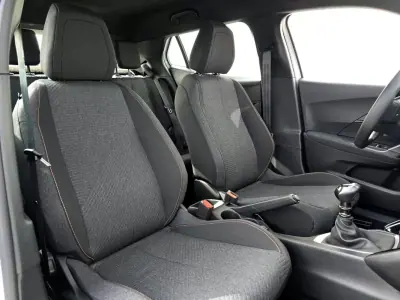 Peugeot 2008 2024 - 18500 EUR, 10965 km - AUTO.MOTO.pt - 10965km - foto 28 de 34