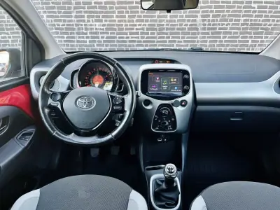 Toyota Aygo 2016 - 8500 EUR, 190000 km - AUTO.MOTO.pt - 190000km - foto 2 de 16