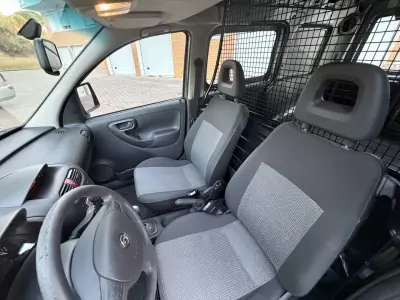Opel COMBO 2011 - 8965 EUR, 85000 km - AUTO.MOTO.pt - 85000km - foto 32 de 33