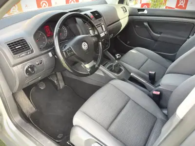 Volkswagen Golf 2008 - 7990 EUR, 201630 km - AUTO.MOTO.pt - 201630km - foto 10 de 17