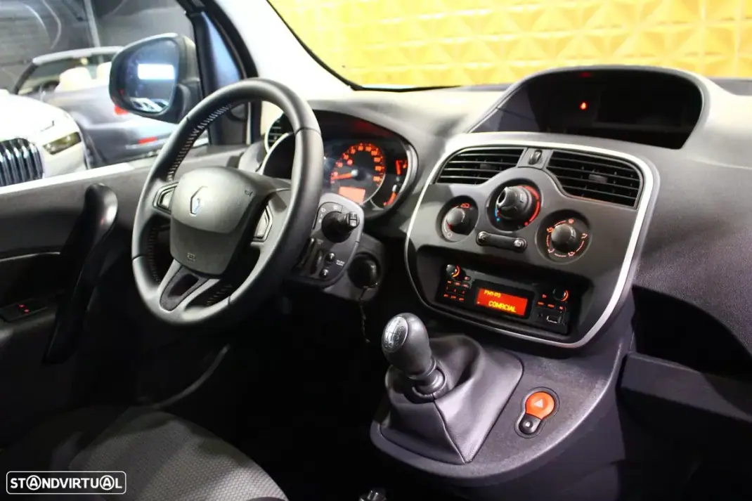Renault KANGOO IVA DEDUTIVEL 2019 - 9450 EUR, 190000 km - AUTO.MOTO.pt - 190000km - foto 3 de 24