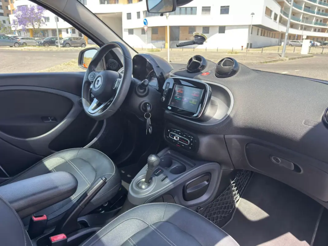 Smart ForFour 2016 - 11995 EUR, 84000 km - AUTO.MOTO.pt - 84000km - foto 4 de 42