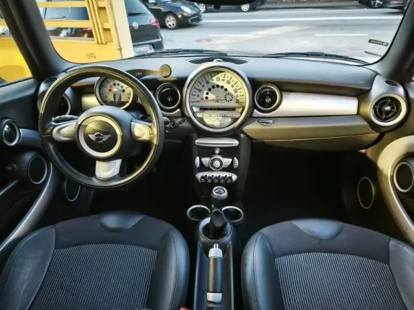 MINI Cooper 2008 - 8500 EUR, 180878 km - AUTO.MOTO.pt - 180878km - foto 21 de 27