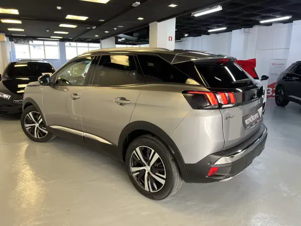 Peugeot 3008 2018 - 18490 EUR, 170000 km - AUTO.MOTO.pt - 170000km - foto 17 de 44