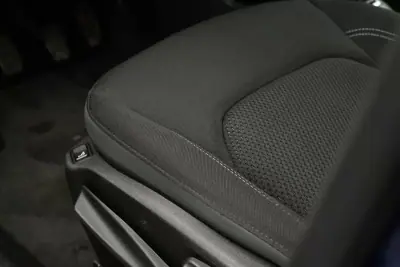 Jeep Renegade 2020 - 15999 EUR, 98800 km - AUTO.MOTO.pt - 98800km - foto 12 de 27