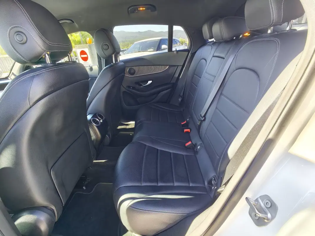 Mercedes-Benz GLC 300 2020 - 43500 EUR, 143000 km - AUTO.MOTO.pt - 143000km - foto 16 de 32