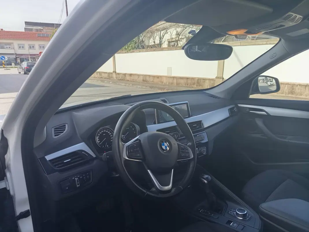 BMW X1 2021 - 23490 EUR, 73500 km - AUTO.MOTO.pt - 73500km - foto 11 de 16