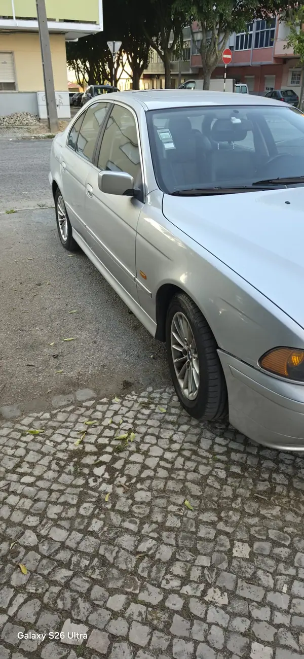 BMW 520 2003 - 4500 EUR, 300000 km - AUTO.MOTO.pt - 300000km - foto 22 de 23