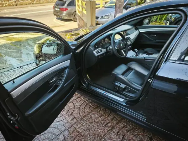 BMW 525 2014 - 21500 EUR, 183000 km - AUTO.MOTO.pt - 183000km - foto 13 de 37